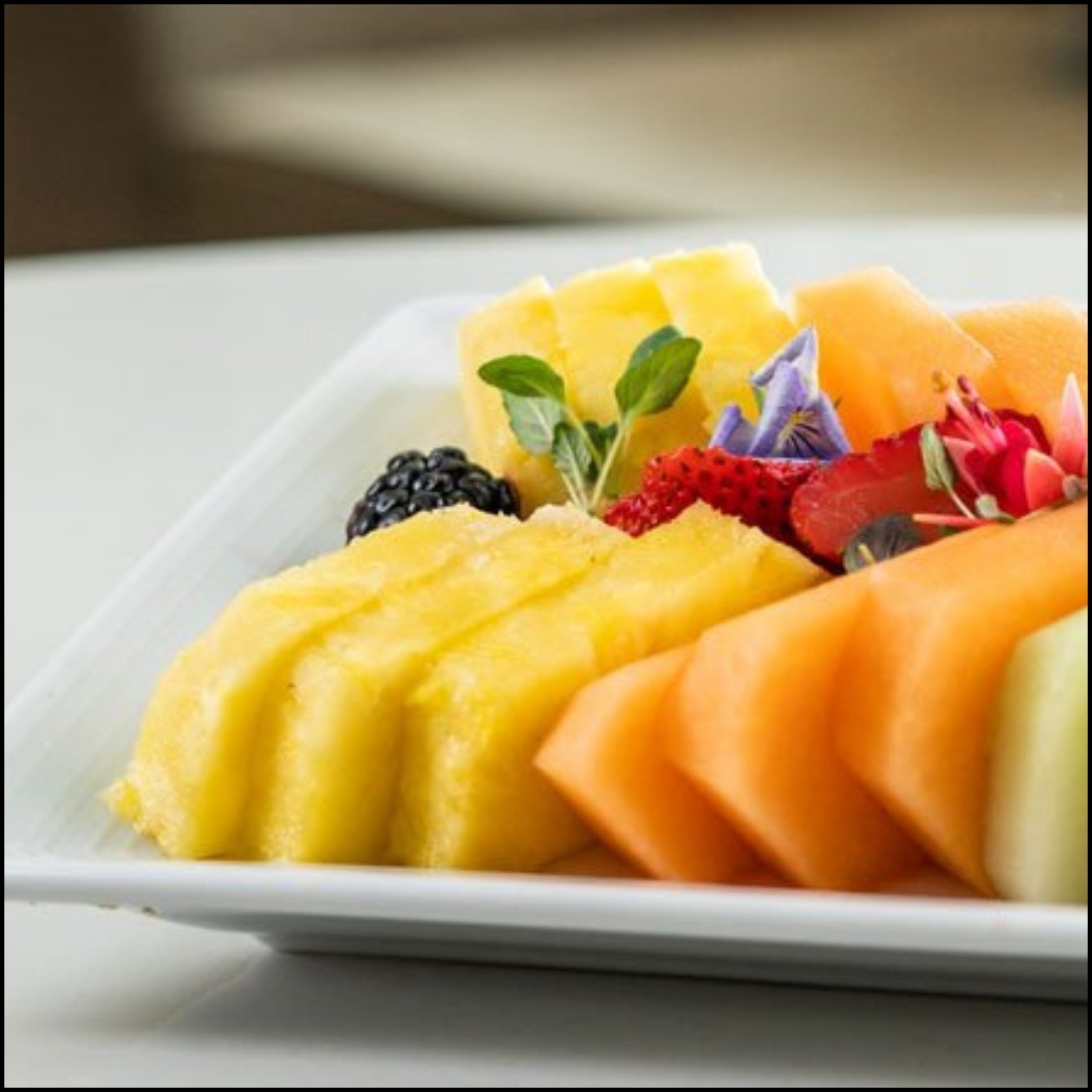 LOCAL SEASONAL SLICE FRESH FRUIT PLATTER